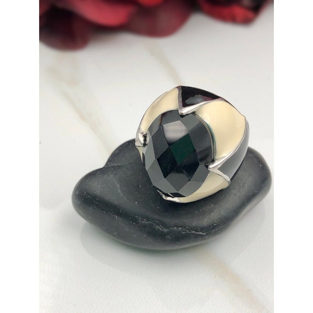Vintage Chunky Black and White Enamelled Statement Ring